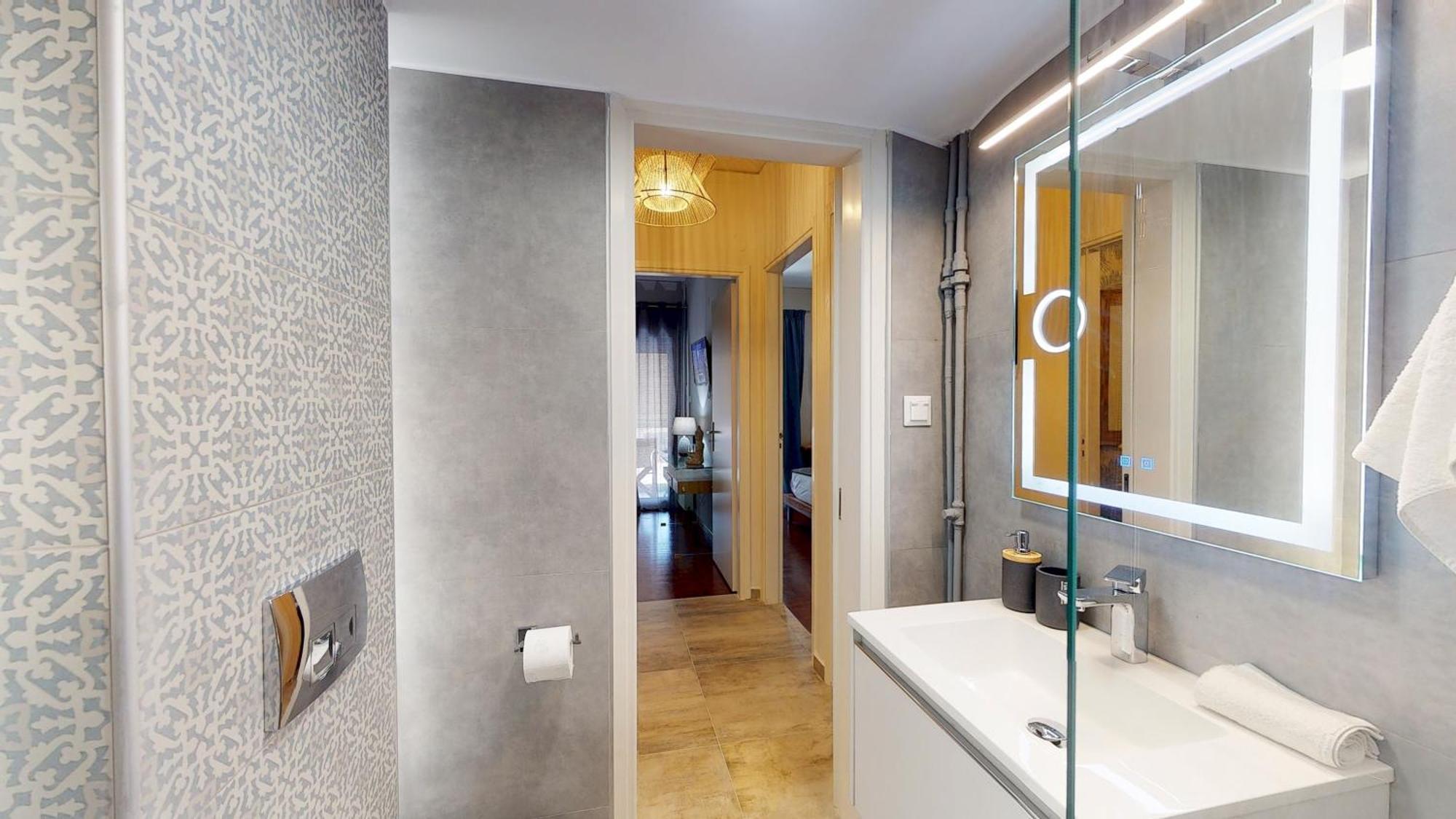 Motley Luxury Apartment By Estia Heraklion Exteriör bild